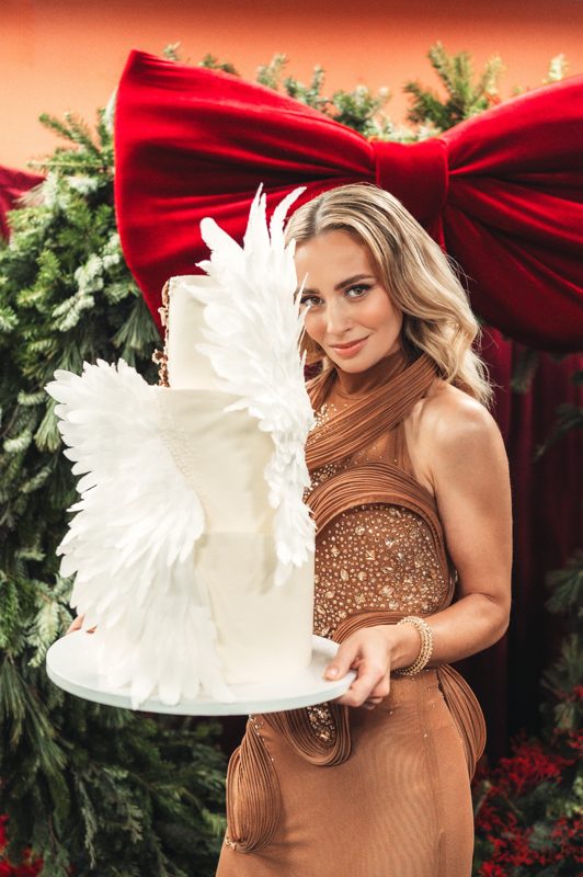 Mária Čírová with the white-feather cake
