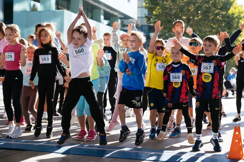 Kids at the start of the children’s race
