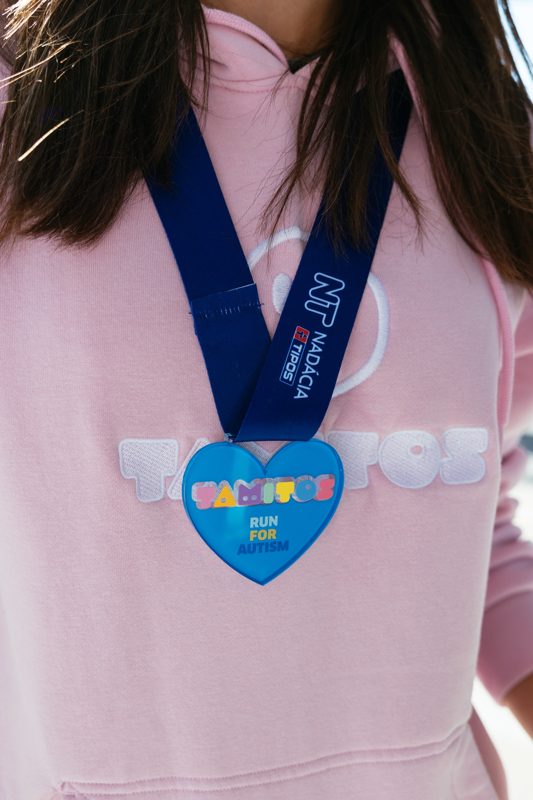 The heart-shaped Tamitos Run medal