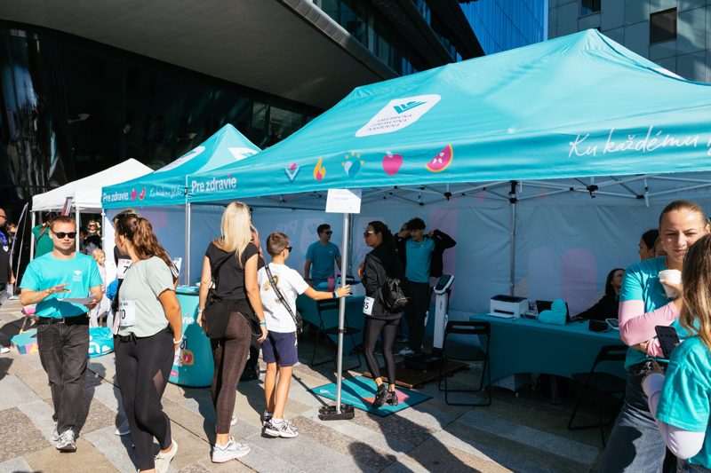 The partner zone with stands