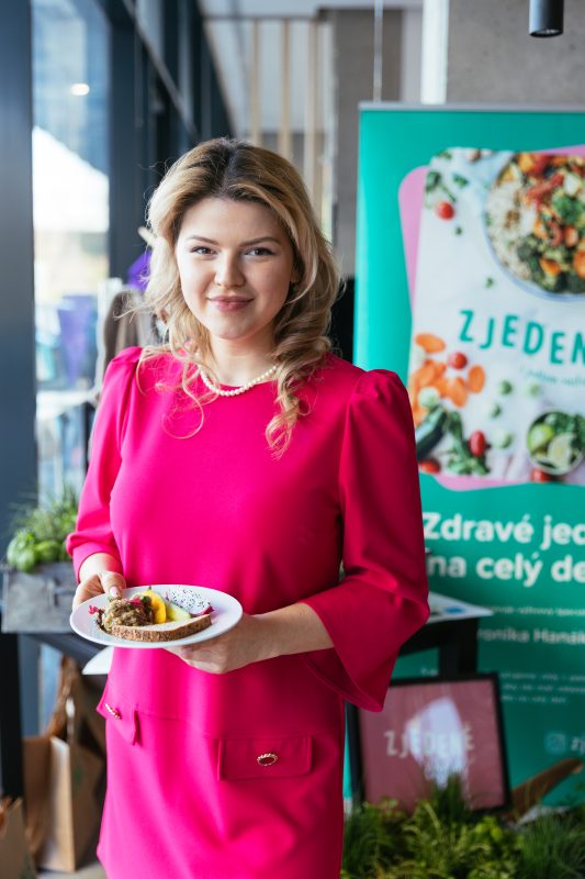 Hana Stanczová, founder of Zjedené, at the programme banner